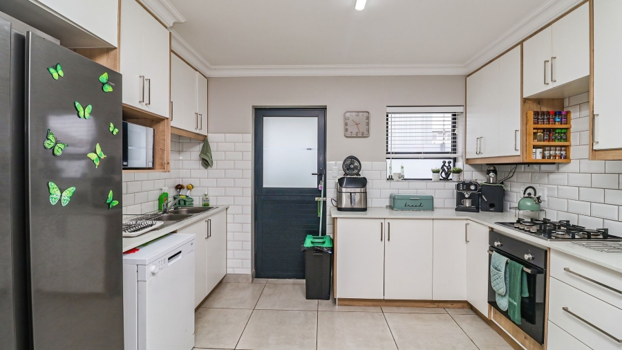 3 Bedroom Property for Sale in Dana Bay Western Cape